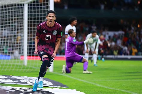 Mexico qualifies for 2022 World Cup, beats El Salvador 2.